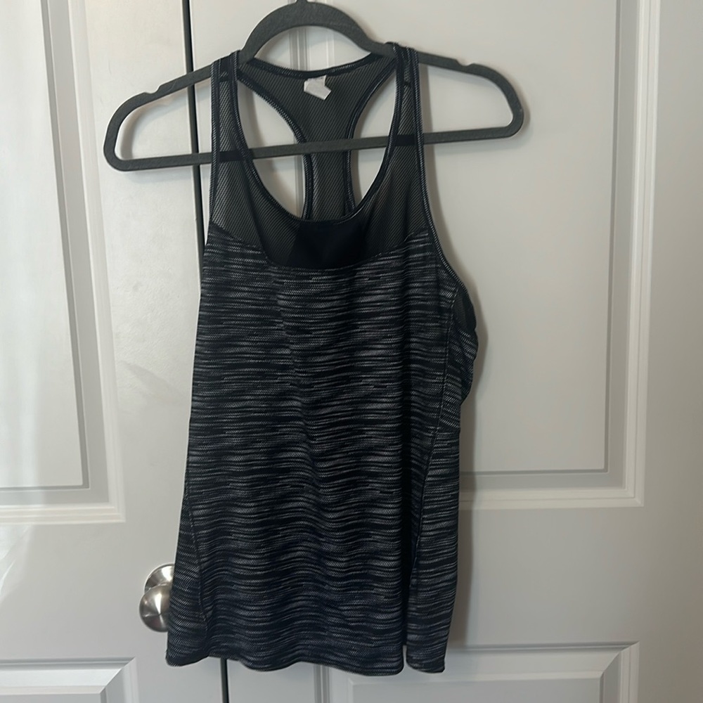 Reebok tank top; size: Large